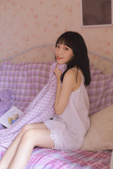 李思彤